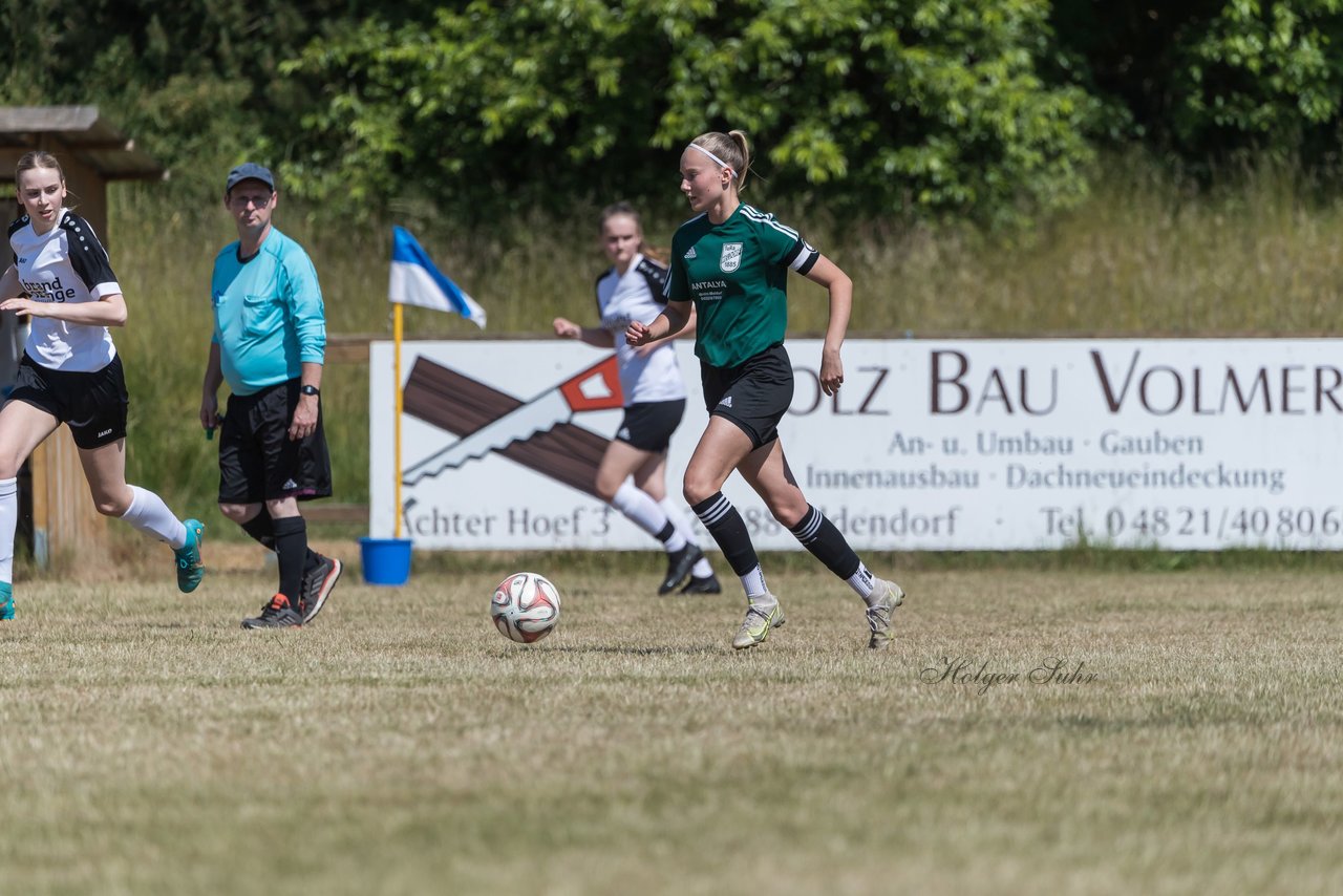 Bild 61 - wBJ TuRa Meldorf/Buesum - JFV Luebeck : Ergebnis: 1:0